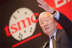 張忠謀徹底撕爛美國“遮羞布”，臺積電官宣不在美國建廠，外媒：已經鬧翻！